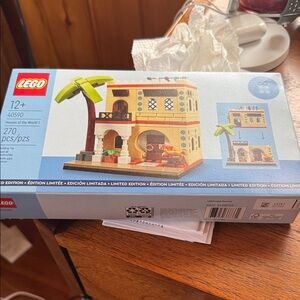 LEGO 40590 House of the World 2